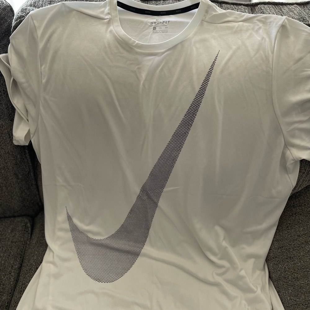 Nike dri-fit tee